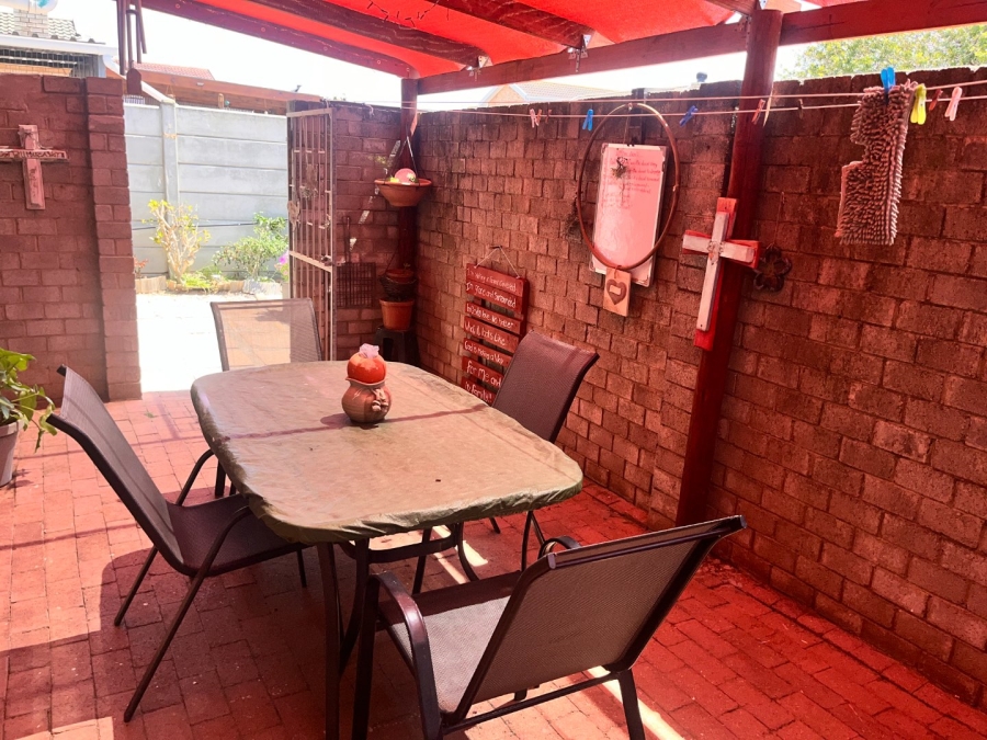 3 Bedroom Property for Sale in Noorsekloof Eastern Cape